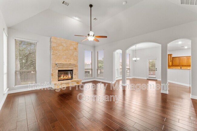 Building Photo - 11 Sable Valley