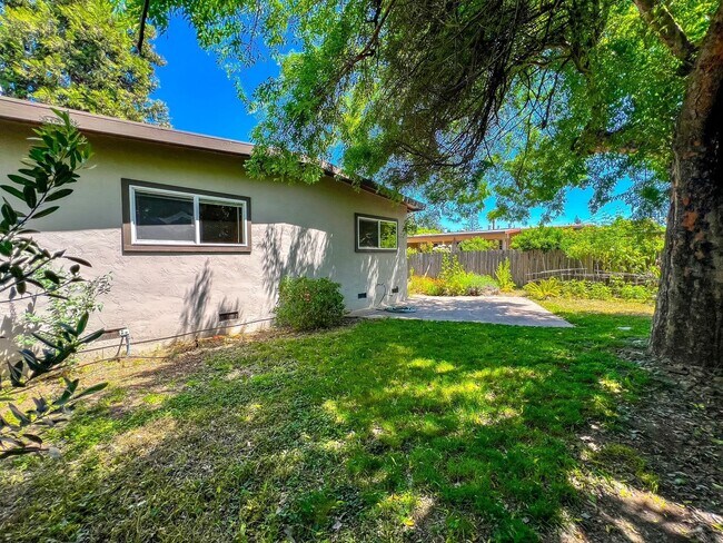 Building Photo - Charming 3-Bedroom Home in Napa’s Sought-A...