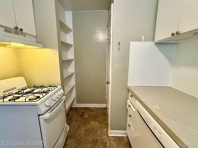 Building Photo - 2824 Whitewood St