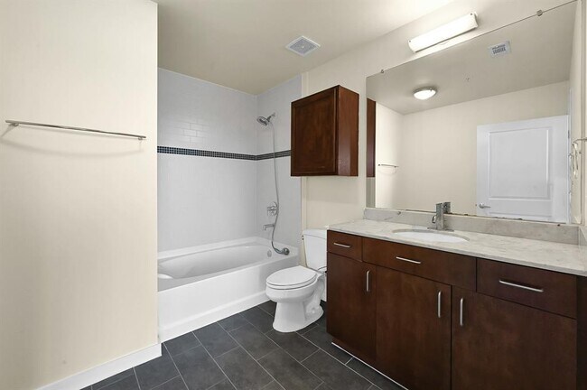 Building Photo - 5925 Almeda Rd