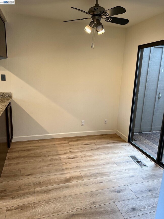 Building Photo - 703 Paradise Valley Ct