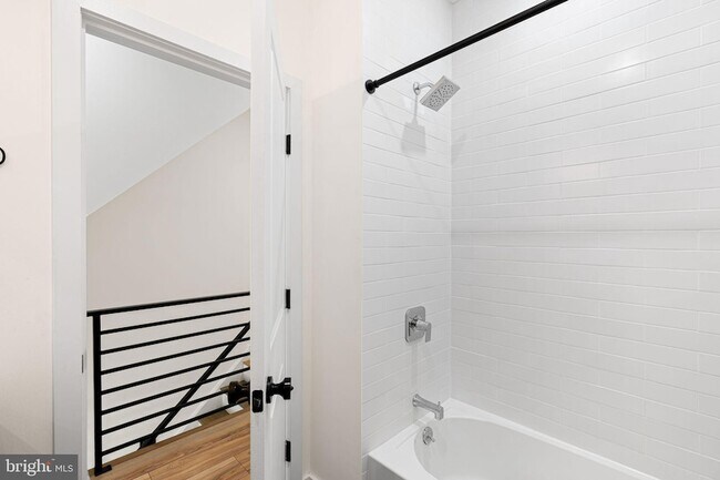 Building Photo - 2231 Earp St