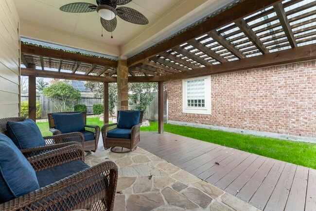 Building Photo - 11 S Bendrook Loop