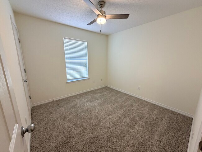 Building Photo - 15171 Haversham Pl