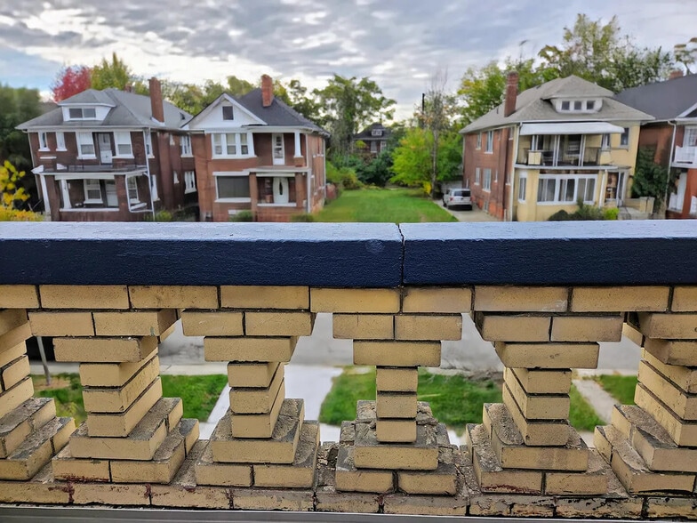 Building Photo - 2030 Hazelwood St