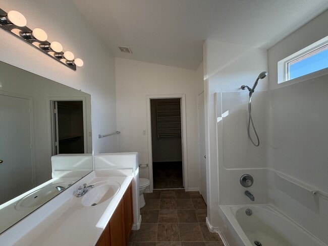 Building Photo - 4 Bedroom Home Available Near Bridge Blvd SW & Unser Blvd SW!