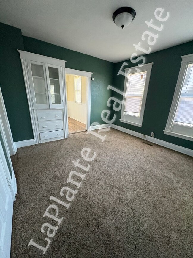 Building Photo - Spacious 4-Bed Home with Fresh Updates in Toledo’s Old South End