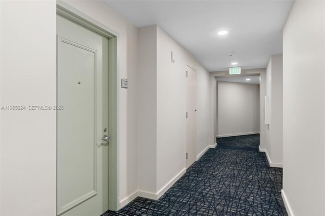 Building Photo - 1900 N Bayshore Dr