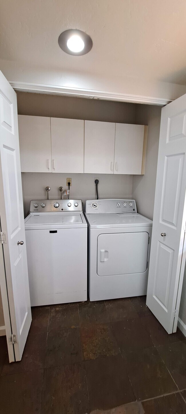 washer and dryer - 5966 Quiet Slope Dr