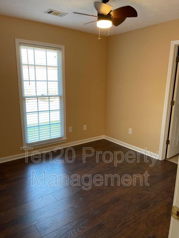 Building Photo - 817 Baycreek Ct