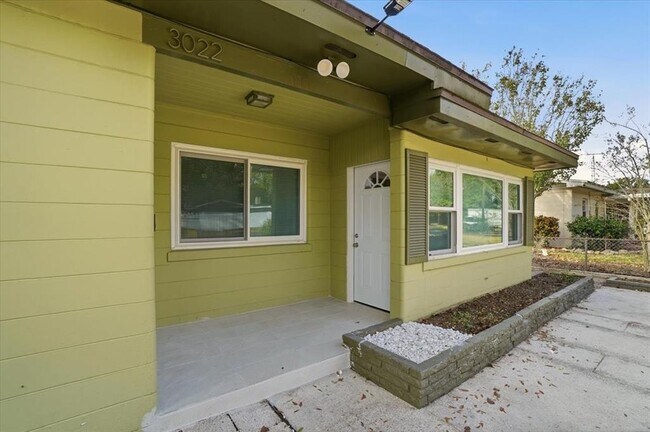Building Photo - 3022 Hickory St