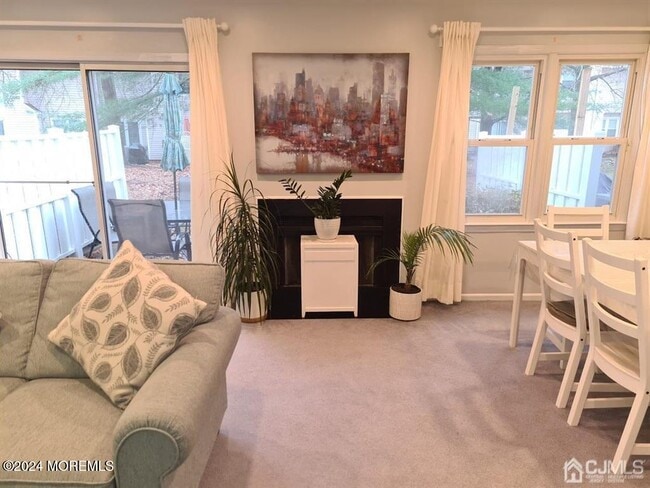 Building Photo - 36 Upperbrook Ct