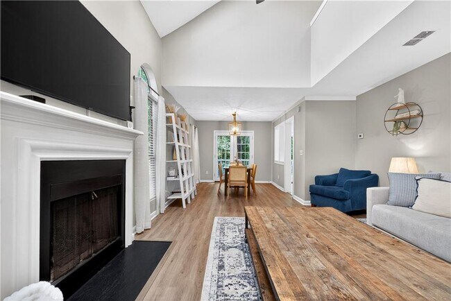 Building Photo - 5035 N Bridges Dr