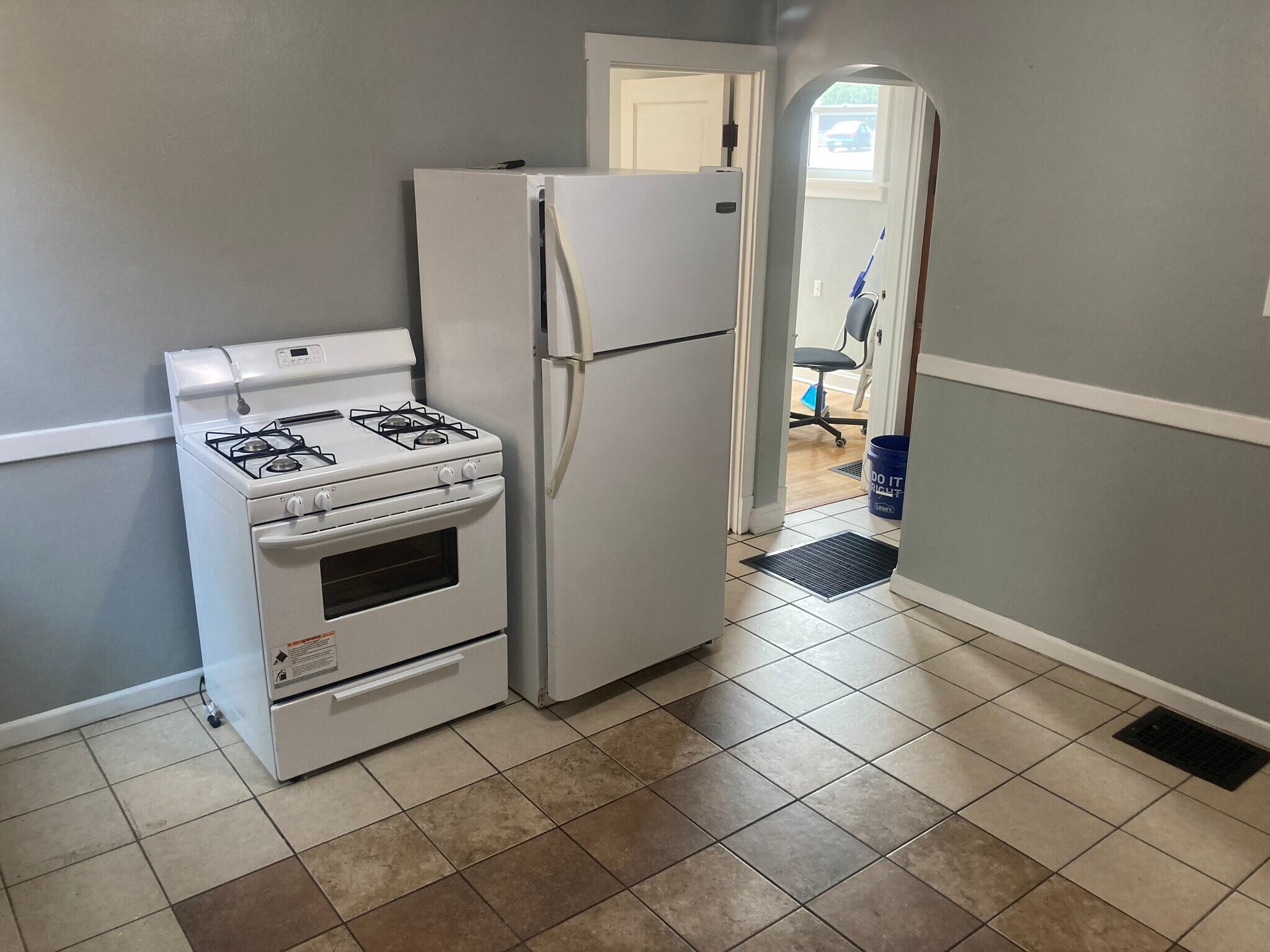 Building Photo - 4233 Meramec St