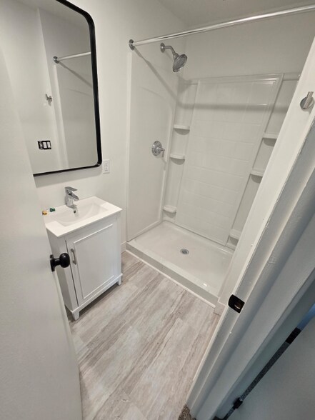 Building Photo - 540 Dunkirk Ave