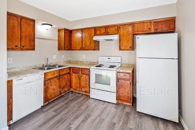 Building Photo - 2914 Prairie Flower Cir