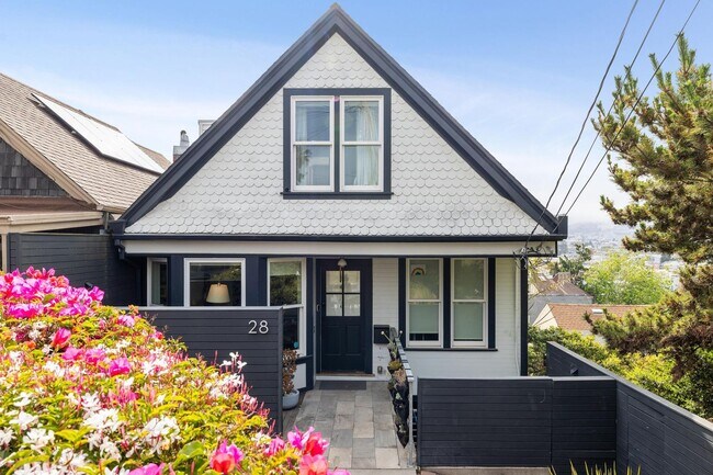 Building Photo - OPEN HOUSE: Wednesday (6/24) 4:00pm-4:30pm. Stunning 3-Level Single Family Home with Modern Touch...