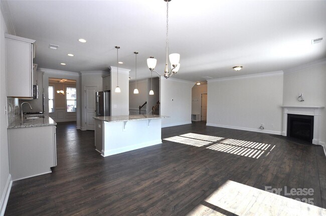 Building Photo - 8007 Oakmere Rd