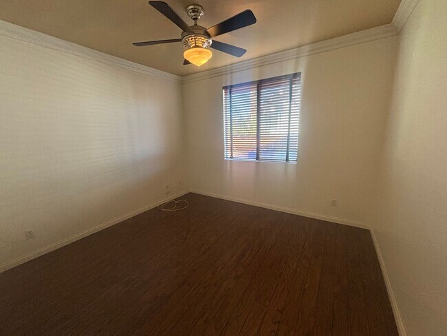 Building Photo - 3-Bedroom Single-Story Home with Smart Features & Remodeled Kitchen in Castaic!