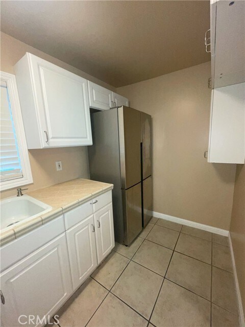 Building Photo - 35 S Sierra Madre Blvd
