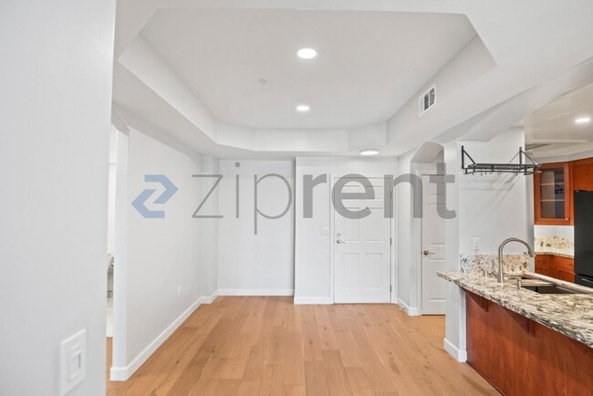 Building Photo - 30 E Julian St