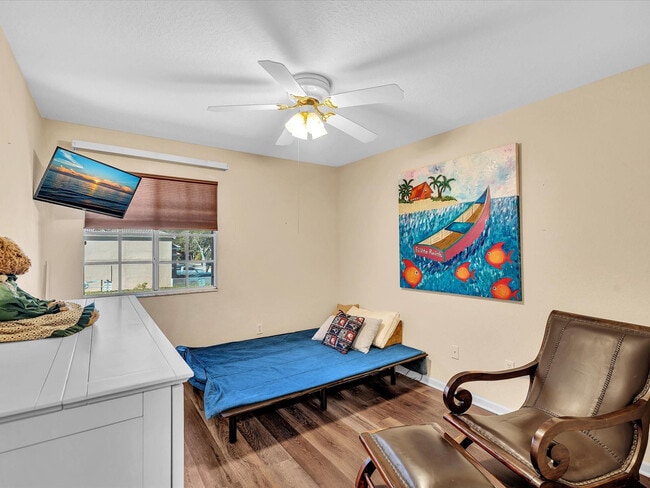 Building Photo - 1449 Banyan Cir