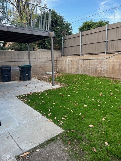 Building Photo - 235 W 4th St