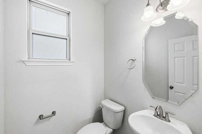 Building Photo - 3104 Roseland Terrace Ln