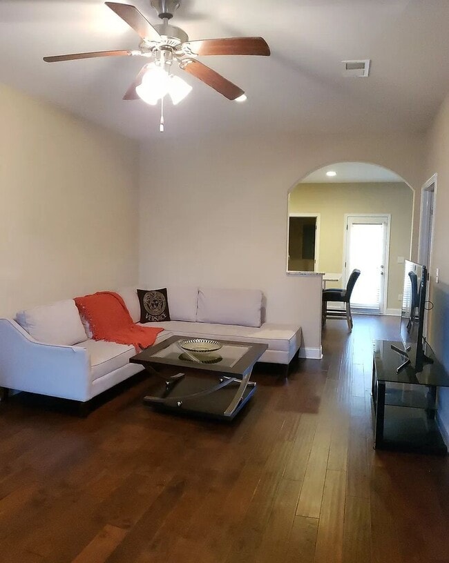 Building Photo - Bellevue Townhome in Harpeth Park