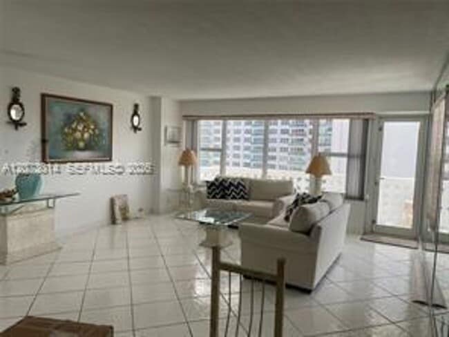 Building Photo - 4010 Galt Ocean Dr