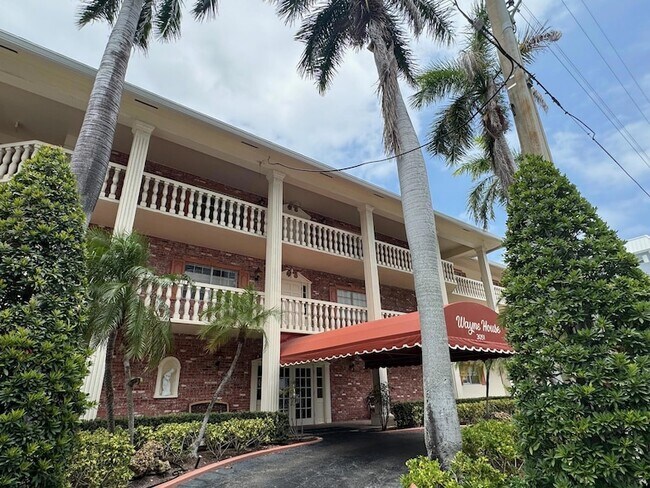 Building Photo - 3051 NE 47th Ct