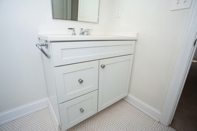 Building Photo - 65 S 5th St