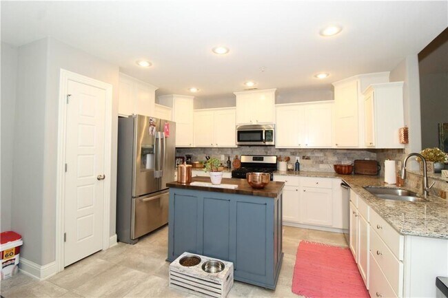 Building Photo - 4027 Benjamin Ln