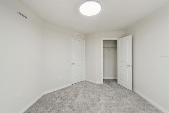 Building Photo - 3082 Emerald Acrs Ln