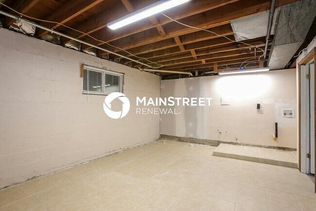 Building Photo - 3 Bedroom Pet-Friendly Home in INDEPENDENC...