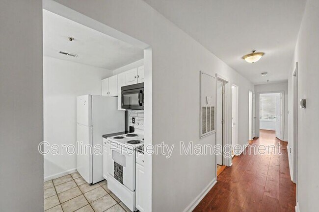 Building Photo - 9535 University Terrace Dr