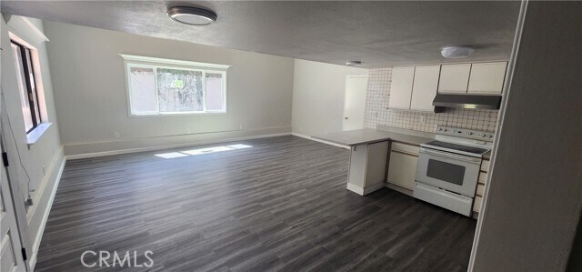 Building Photo - 984 Upper Los Berros Rd