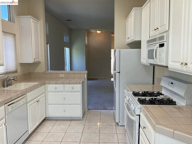 Building Photo - 276 Black Amber Way