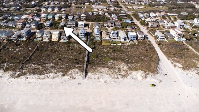 Building Photo - Pelican Way