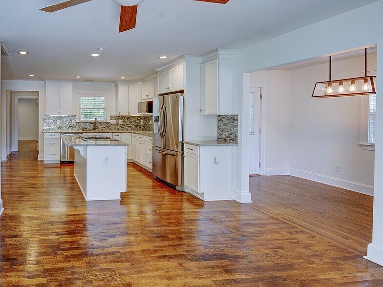 Building Photo - 142 Seldon Dr