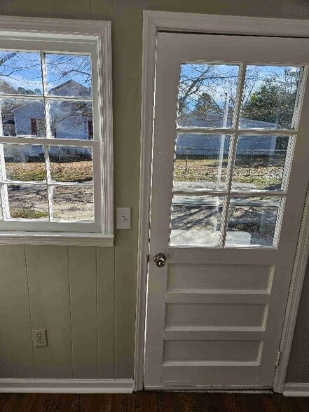 Building Photo - 209 Pershing St