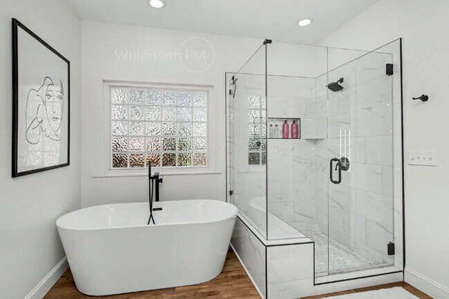 Building Photo - The Finest Furnished Upscale Executive Home, an Exquisite Luxury Rental, in Tega Cay for the Disc...