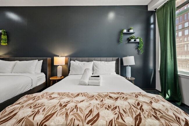 Building Photo - 160 E Berkeley St