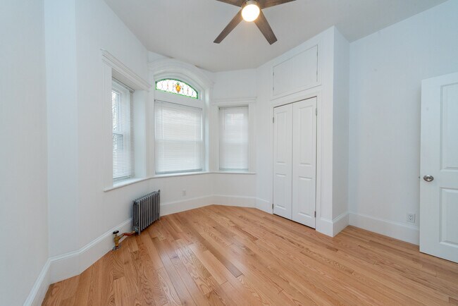 Building Photo - 24 Westland Ave