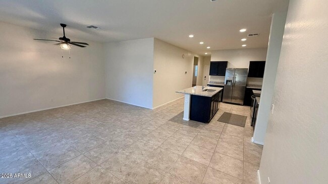 Building Photo - 36439 Pampoloma Ave