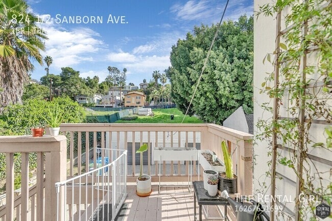 Building Photo - 824 1/2 Sanborn Ave.-