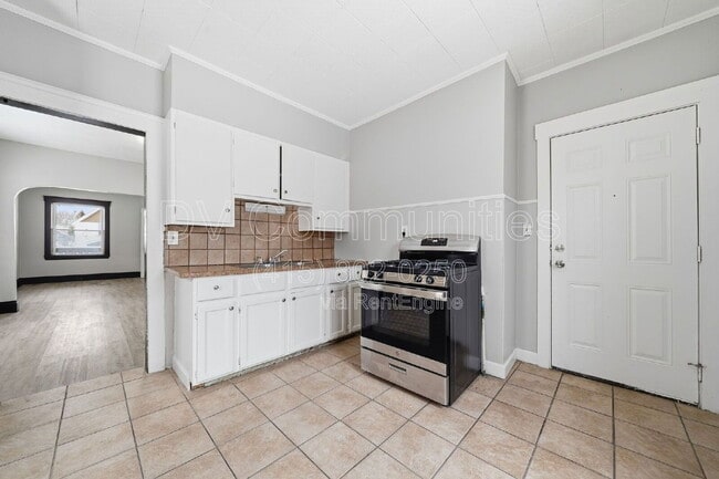 Building Photo - 10705 Fidelity Ave