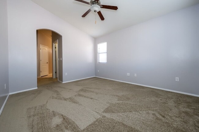 Building Photo - 4005 E Coolbrooke Dr