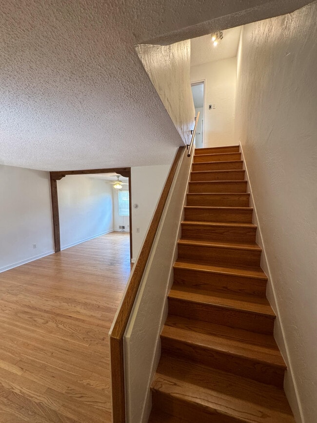 Building Photo - 1405 San Carlos Rd SW