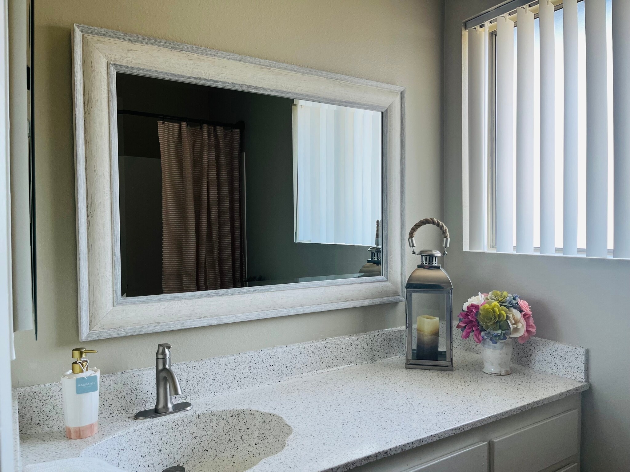 Building Photo - 1762 San Juan St